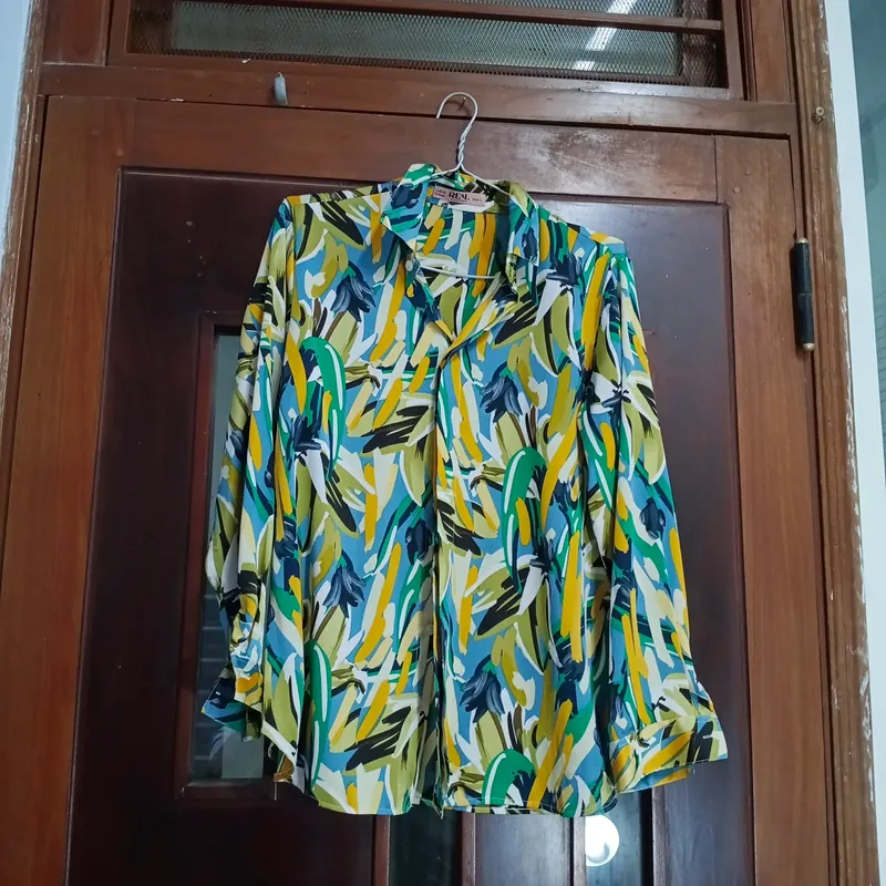 Áo sơ mi vải lụa hoa văn 693455