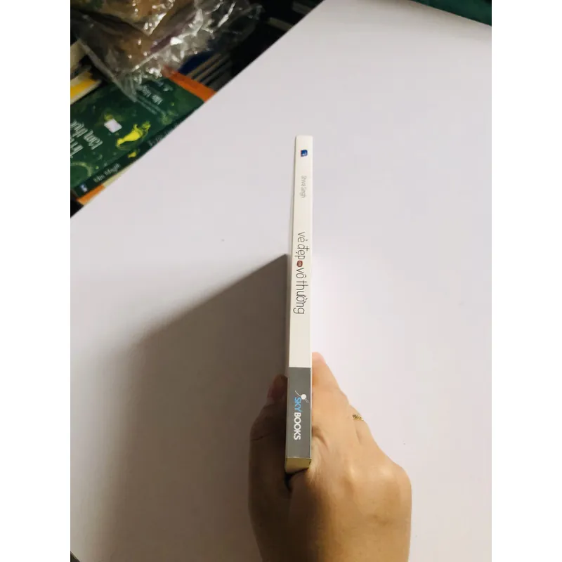 VẺ ĐẸP VÔ THƯỜNG 720888