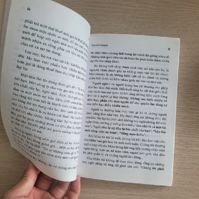 Dạy con làm giàu: Để không có tiền vẫn tạo ra tiền (Cha giàu cha nghèo)<br>Robert T. Kiyosaki & Sharon L. Lechter 539563