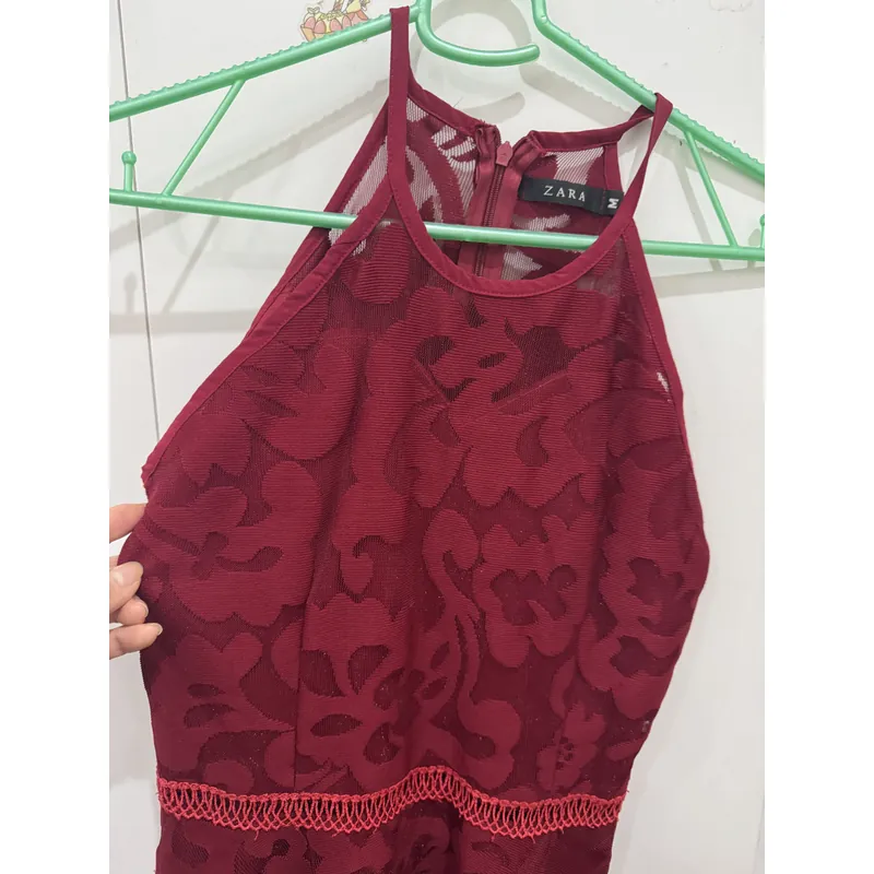 Váy yếm nữ màu đỏ đô còn mới 90% size M 708911