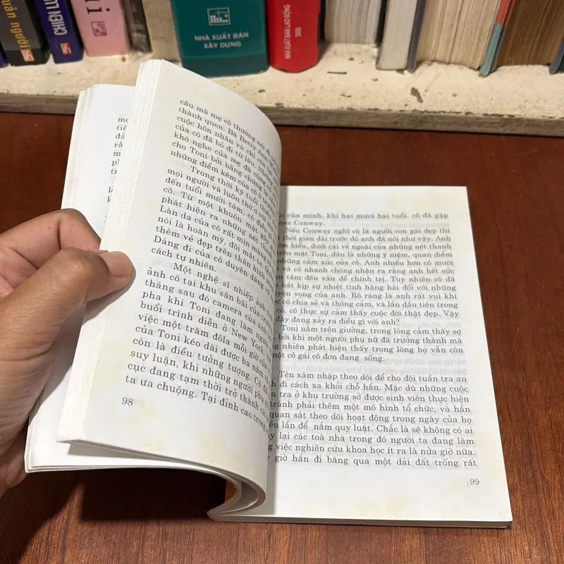 II Sách Công Nghệ: Hacker _ Tội Phạm Máy Tính - LOUIS CHARBONNEAU - 2004 778728