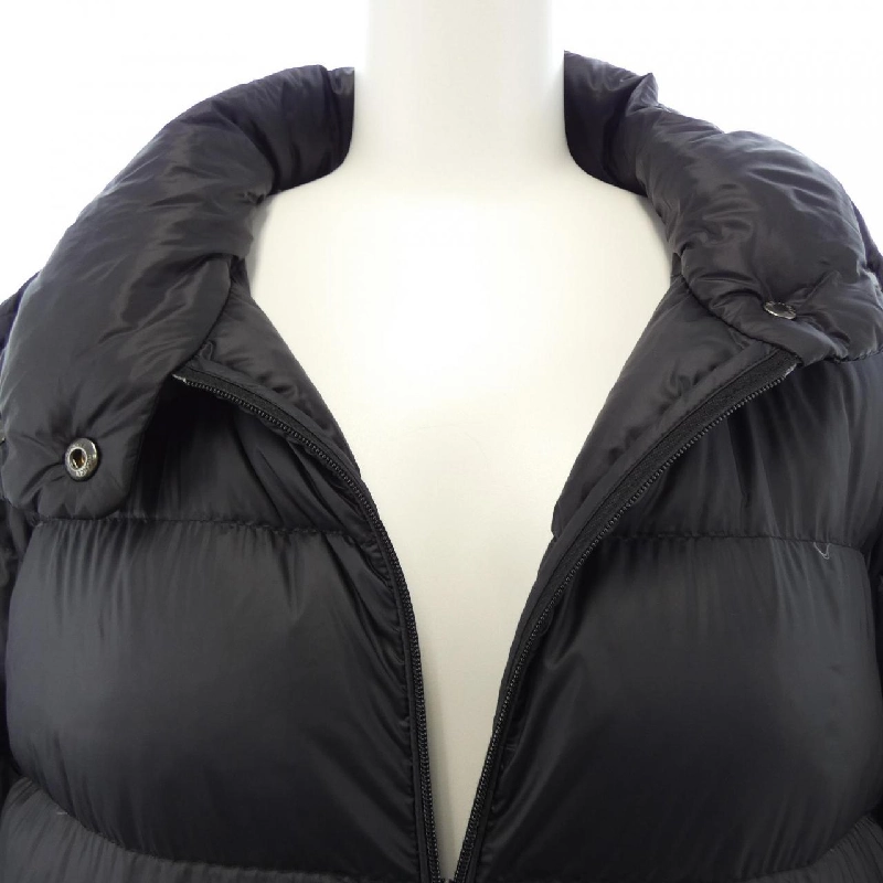 Áo khoác lông vũ MONCLER ABRICOTIER 632050