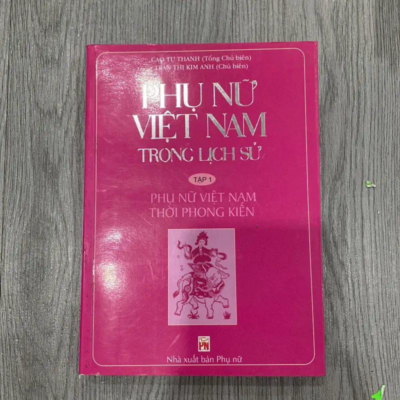 Phụ nữ Việt Nam trong lịch sử 1027563