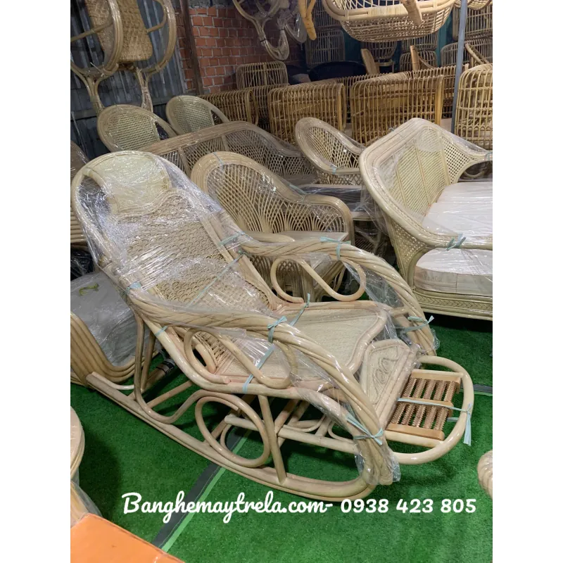 Ghế bập bênh đan mây kèm massage chân 732842