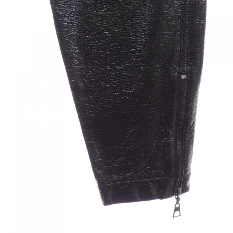 Quần LOUIS VUITTON F6PA39P0B - Hàng hiệu Authentic 814762