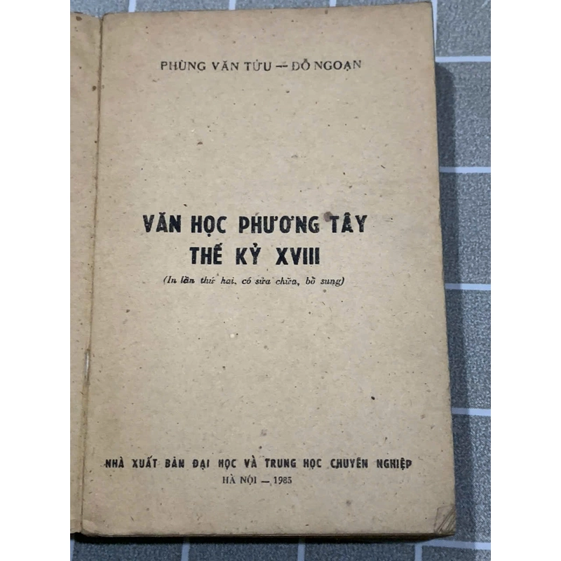 VĂN HỌC PHƯƠNG TÂY THẾ KỶ 18 - PHÙNG VĂN TỬU, ĐỖ NGOẠN 545896