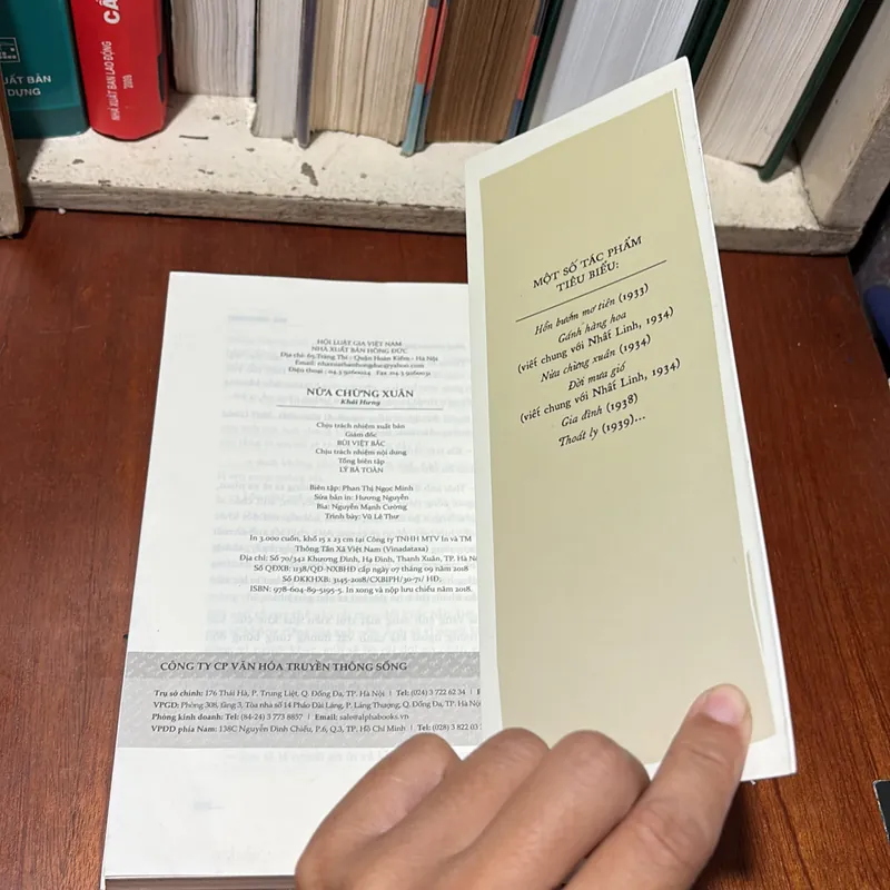 II Tủ Sách Khuê Văn _ Tự Lực Văn Đoàn: Nửa Chừng Xuân (Tiểu Thuyết) - Khái Hưng - 2018 721060