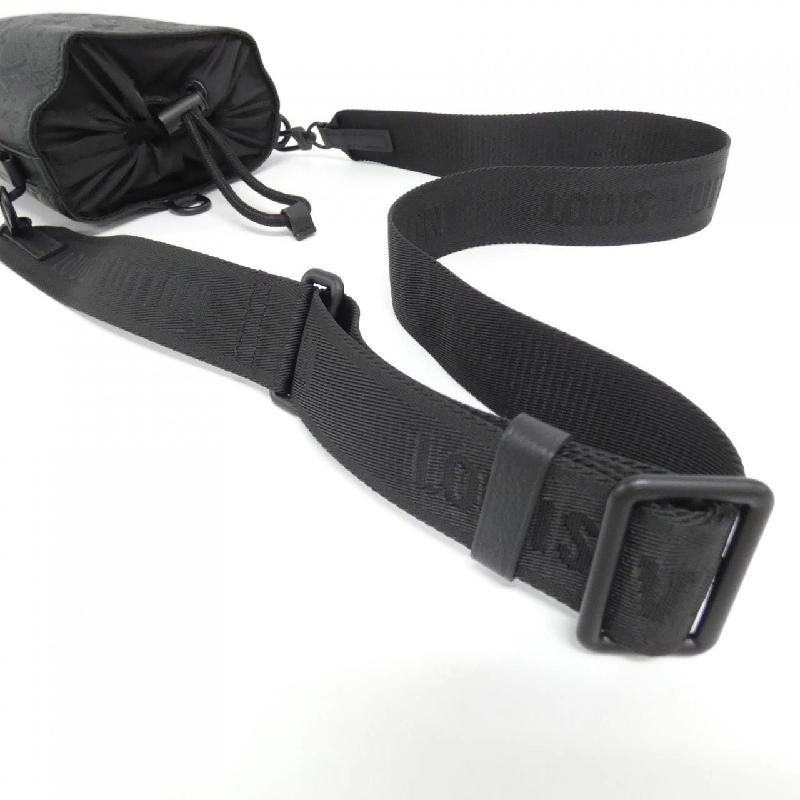 Túi đeo vai Louis Vuitton Monogram Shadow Noé Sling M82248 612853