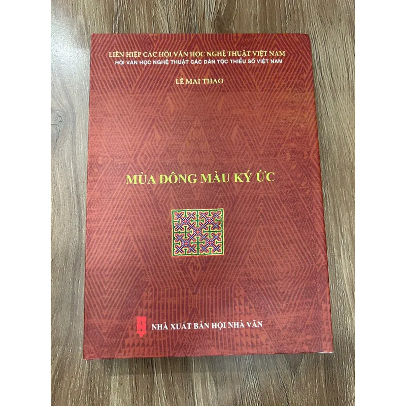 Mùa Đông Màu Ký Ức – Lê Mai Thao 761208