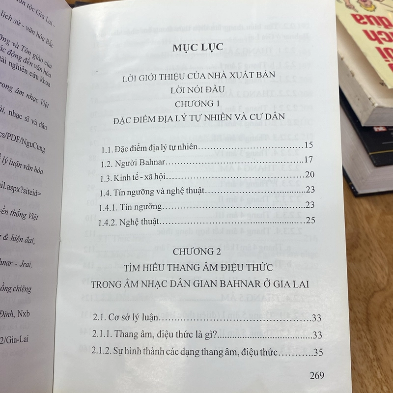 TÌM HIỂU THANG ÂM -ĐIỆU THỨC TRONG ÂM NHẠC DÂN GIAN BAHNAR,Bản bìa cứng, có chữ ký tác giả 528020