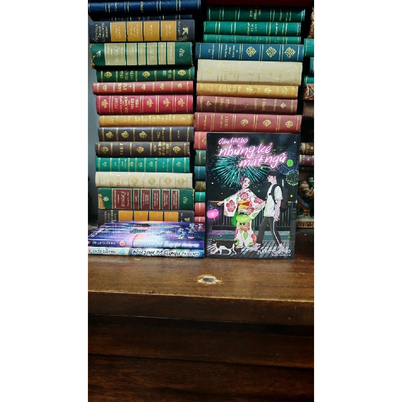 TRUYỆN TRANH CÂU LẠC BỘ NHỮNG KẺ MẤT NGỦ 377046