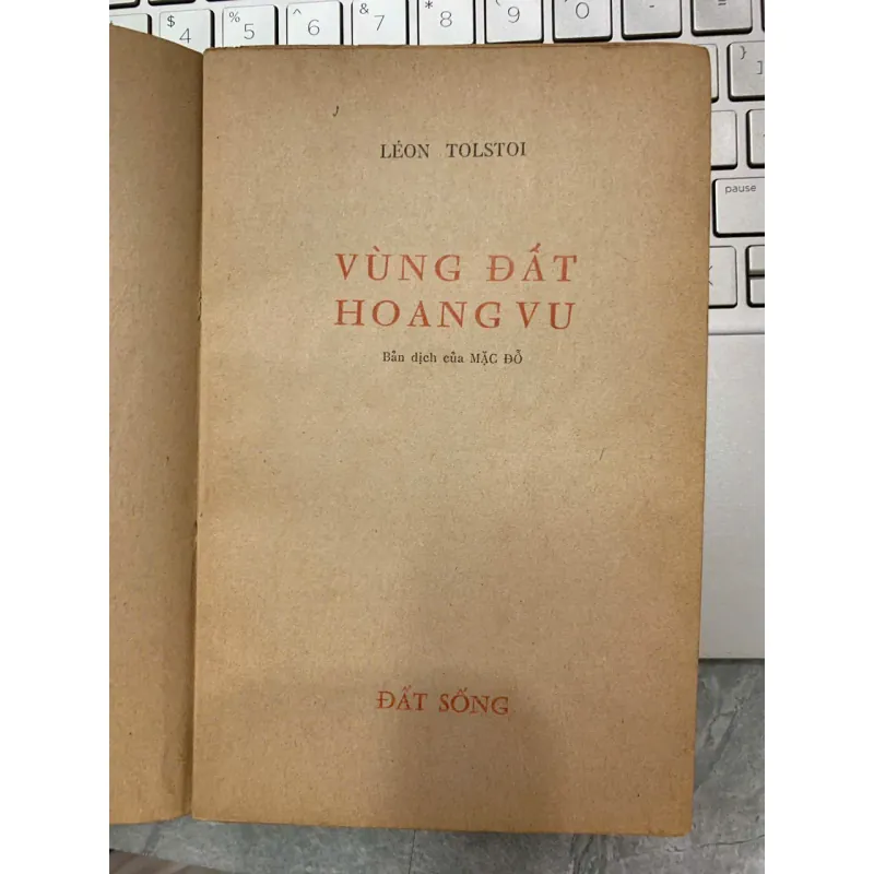 VÙNG ĐẤT HOANG VU - LÉON TOLSTOI 705008