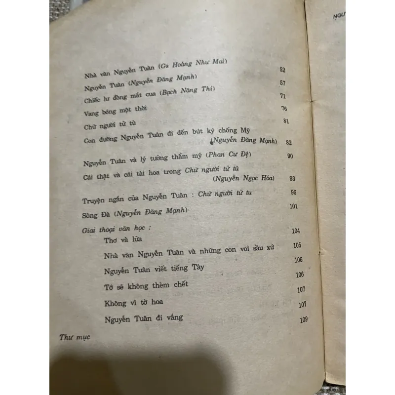 Phê bình văn học Nguyễn công hoan, Nguyễn tuân 1041110