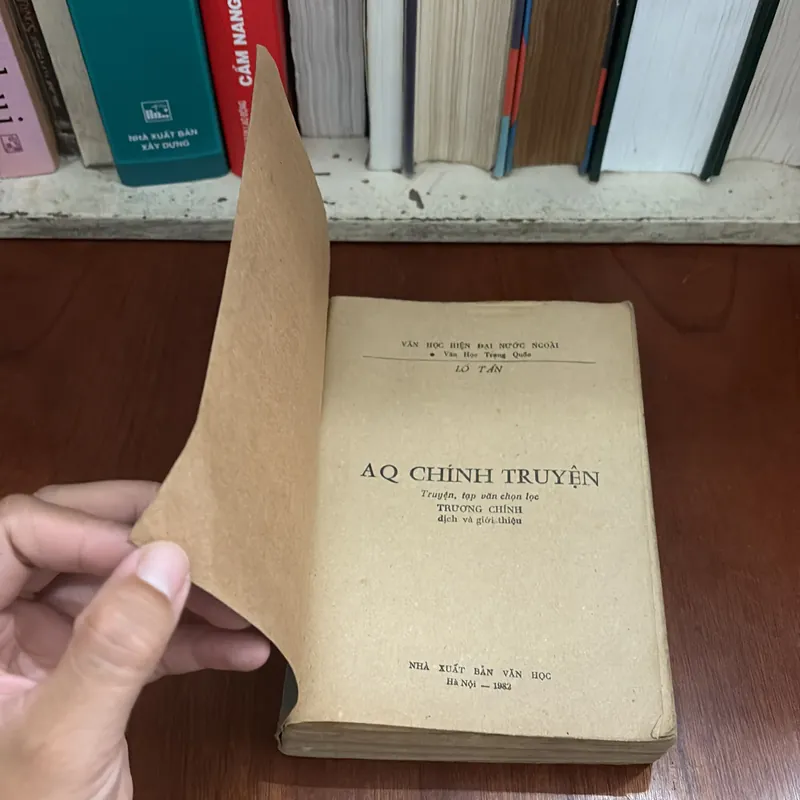 II Sách Xưa: AQ Chính Truyện - Lỗ Tấn - 1982 607592