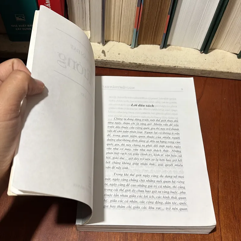 II Tựa Sách: Suy Tưởng & Cải Cách Và Sự Phát Triển - Nguyễn Trần Bạt - 2005 720580