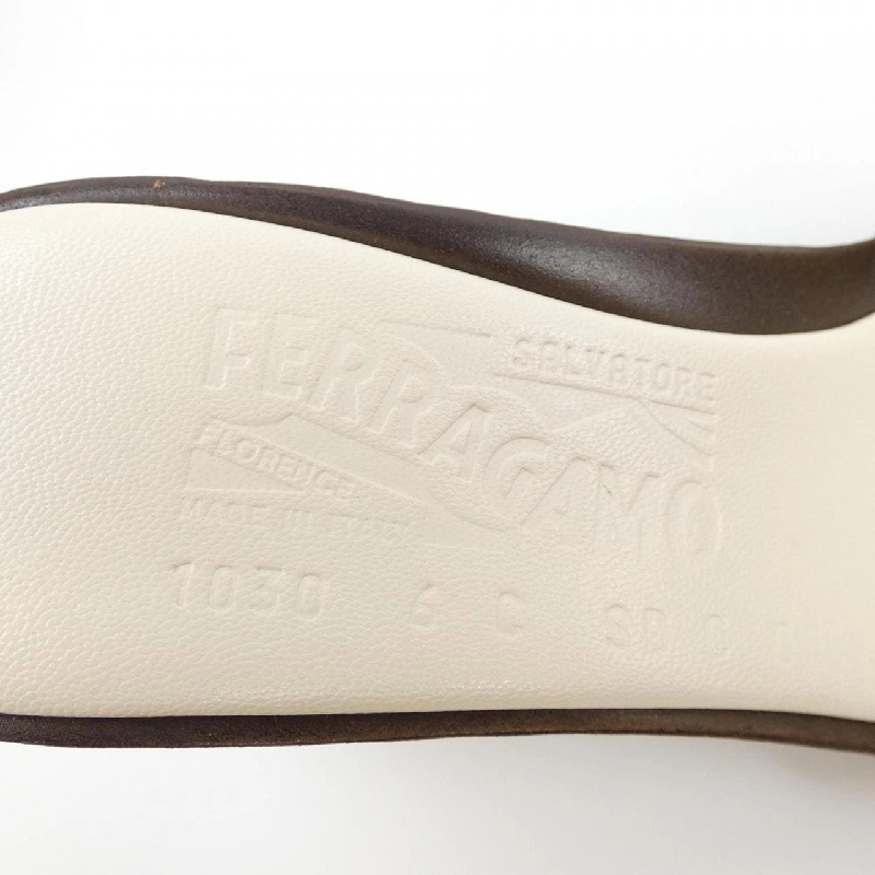 Giày sandal SALVATORE FERRAGAMO - Hàng hiệu Authentic 830414