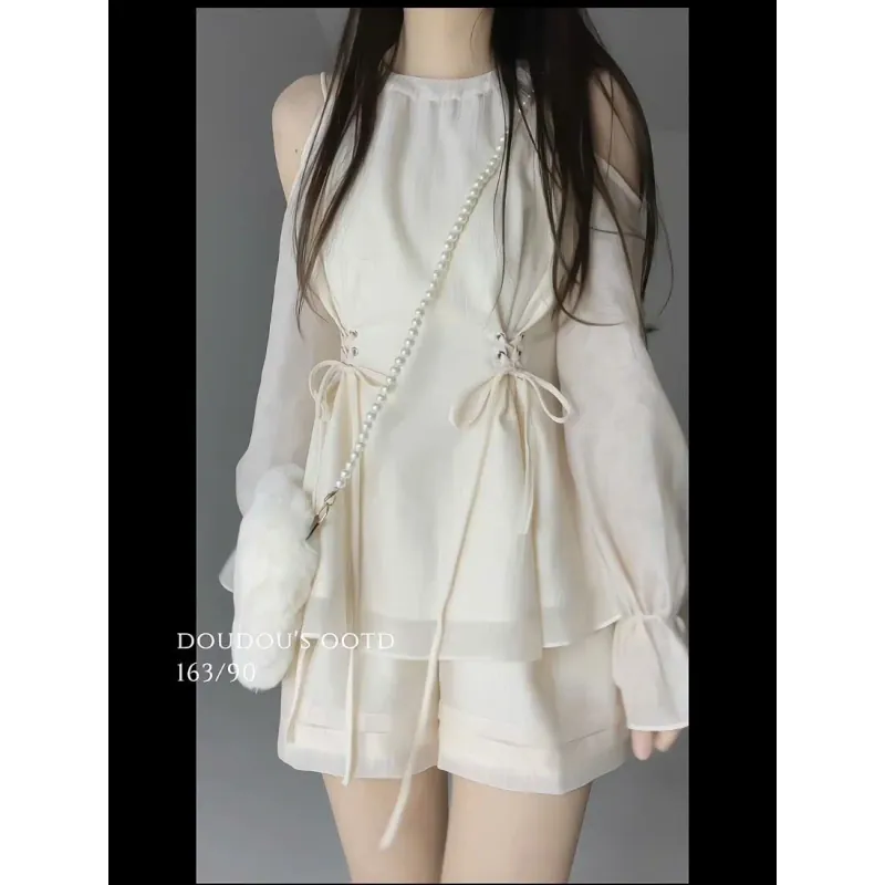 Set lụa 2 món áo hở vai + quần đùi thanh lịch, trẻ trung, thoải mái 755807