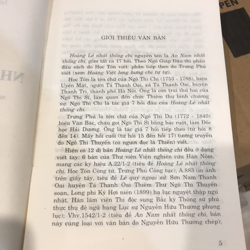 HOÀNG LÊ NHẤT THỐNG CHÍ 520594