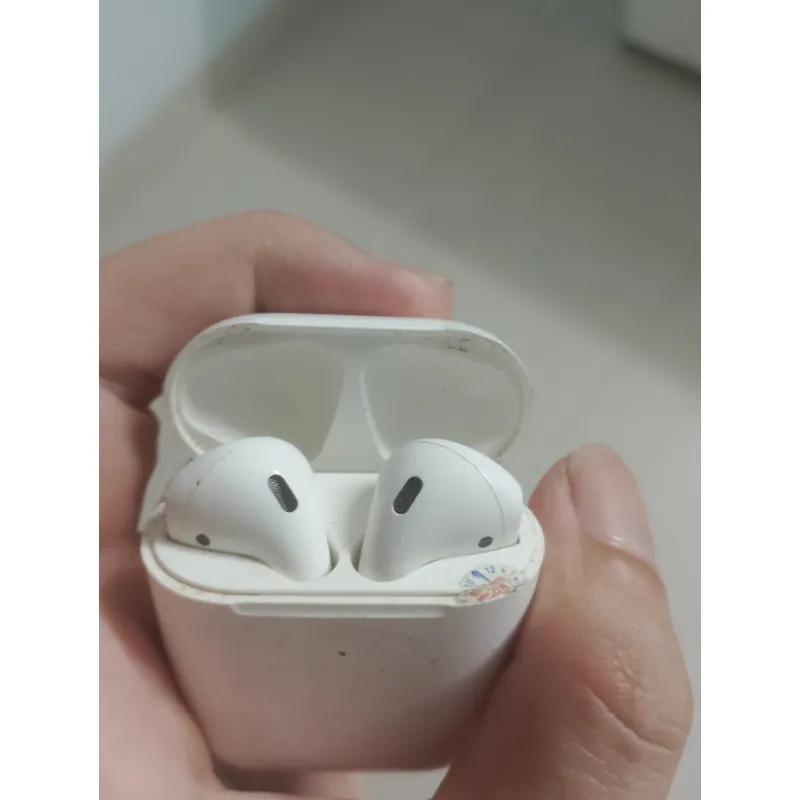 Airpod 2 - 900k . Airpod 3 - 1.650k 713778