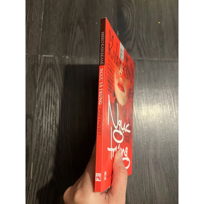 Ngực và trứng (Văn học Nhật) 303023
