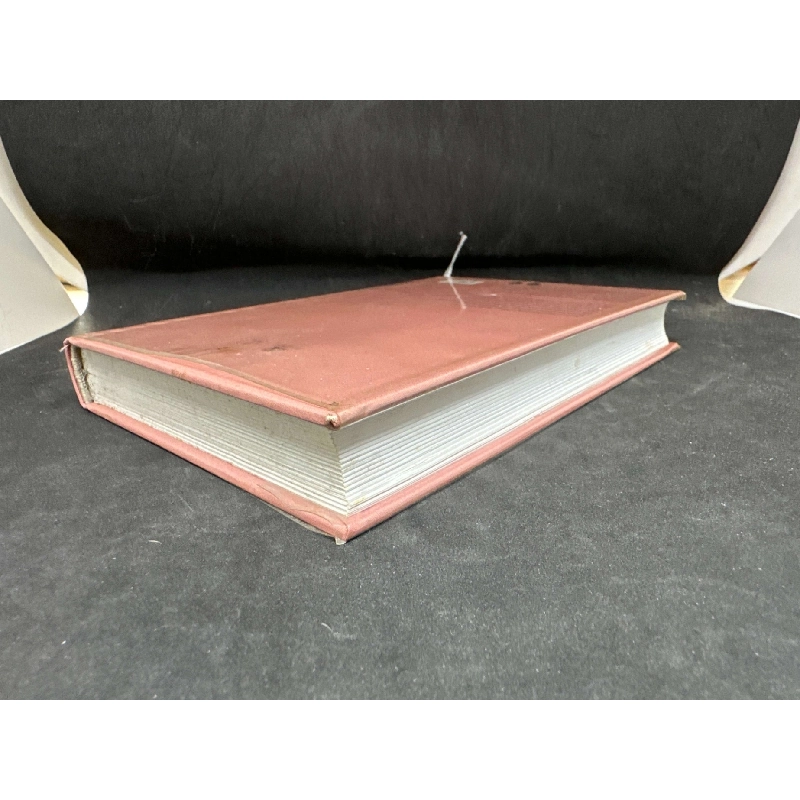 [Phiên Chợ Sách Cũ] Đời Thay Đổi Khi Ta Thay Đồ (Bìa cứng), 2017 - George Brescia S2511 SBM - VĂN HỌC - SBM2911-107 922103