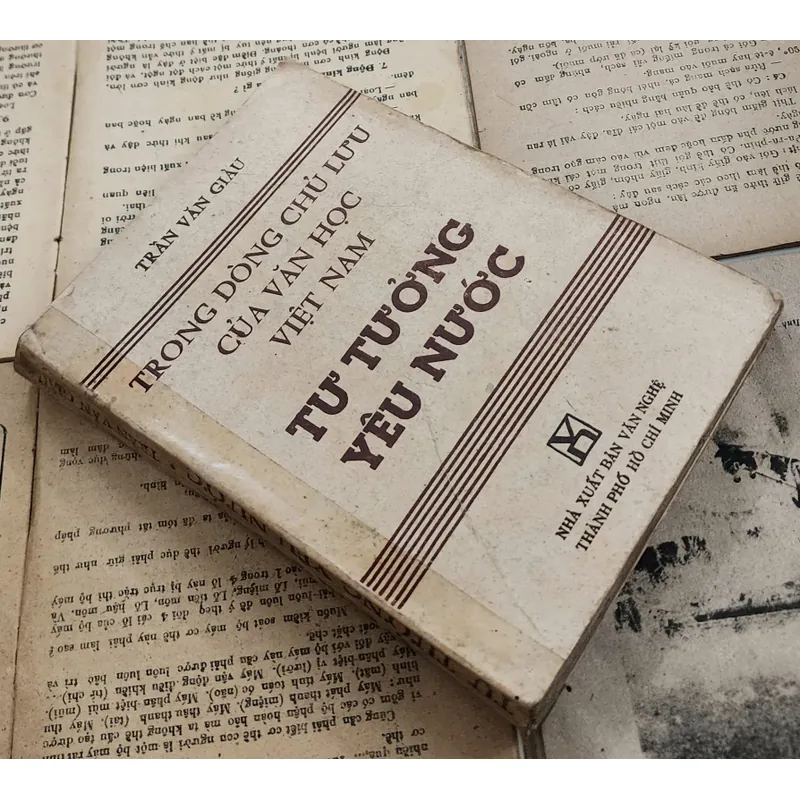 Trong vòng chủ lưu của văn học Việt Nam: Tư tưởng yêu nước (Trần Văn Giàu) 726777