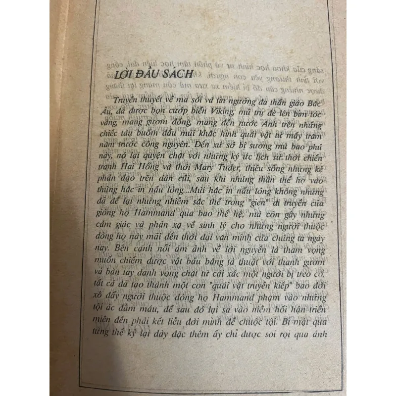 Con quỷ truyền kiếp - C. Kerruish (Douglas Douglas-Kerr-Rish). Thế Lữ dịch 1021646