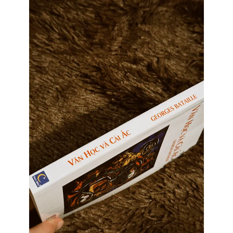 Văn học và cái ác 701866