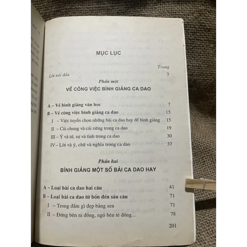 Bình giảng ca dao - Hoàng Tiến Lưu  712427