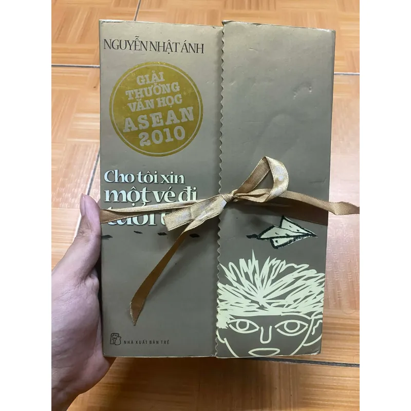 Cho tôi một vé về tuổi thơ (bản đặc biệt bìa cứng) 702710