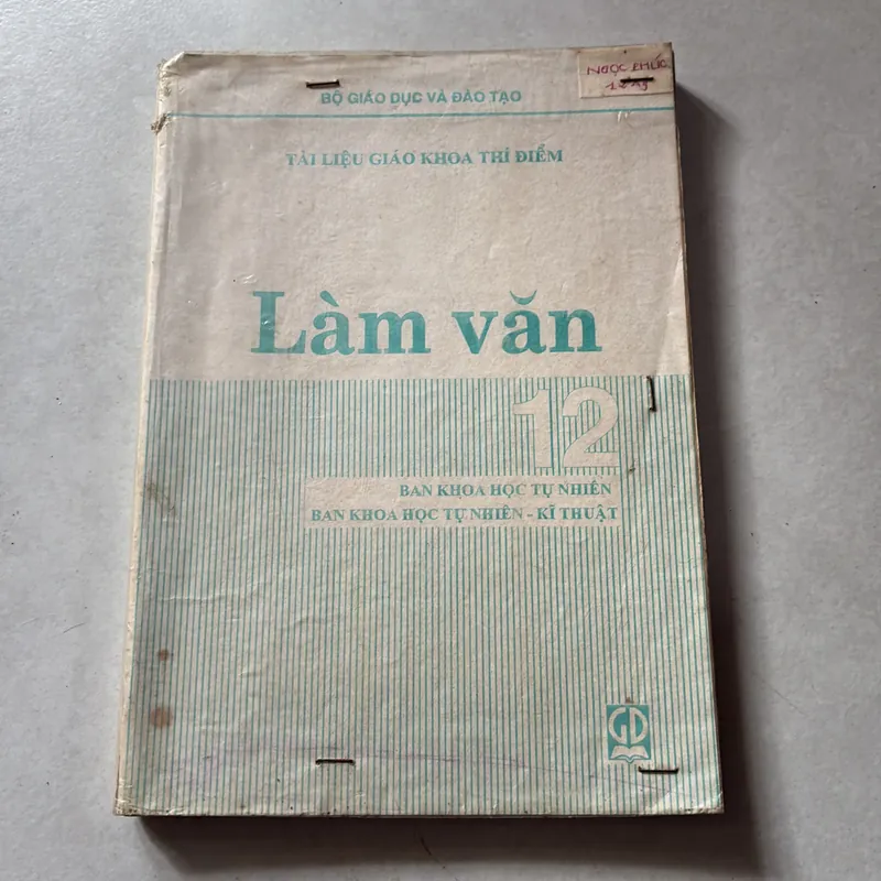 Làm văn 12 (tài liệu giáo khoa thí điểm) 739225