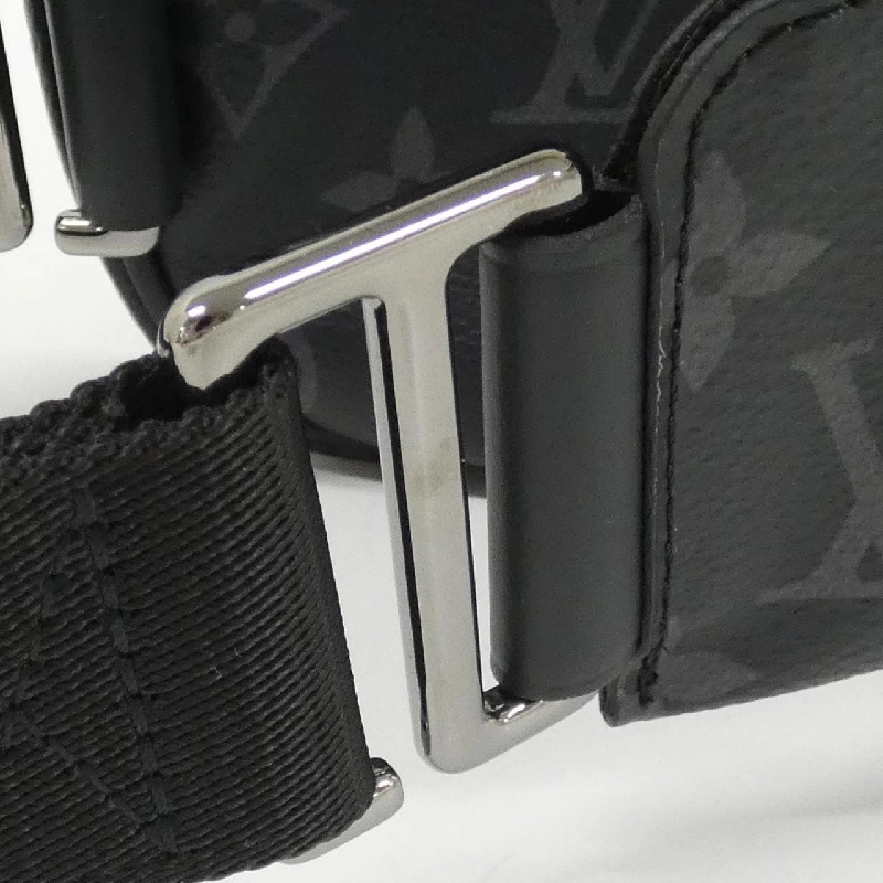 Túi đeo chéo Louis Vuitton Monogram Eclipse M42906 - Hàng hiệu chính hãng 767096