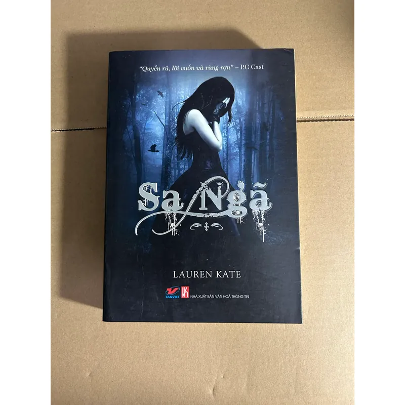 Sa ngã - Lauren Kate 563066