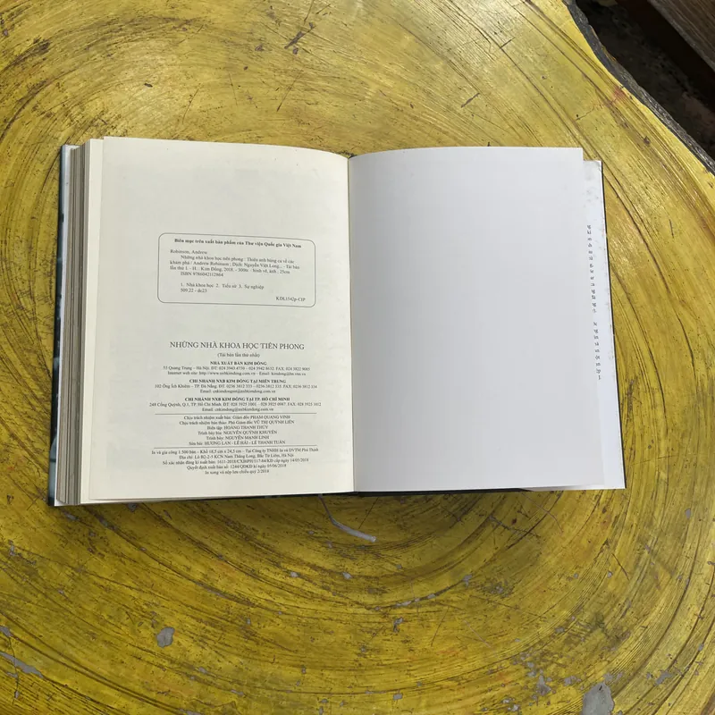 NHỮNG NHÀ KHOA HỌC TƯƠNG LAI- ANDREW ROBINSON 603286