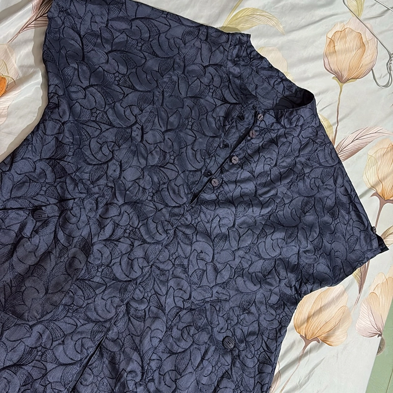 Đầm nữ thuê hoa nổi màu xanh đen - 60kg trở lên - còn mới 90% 506249