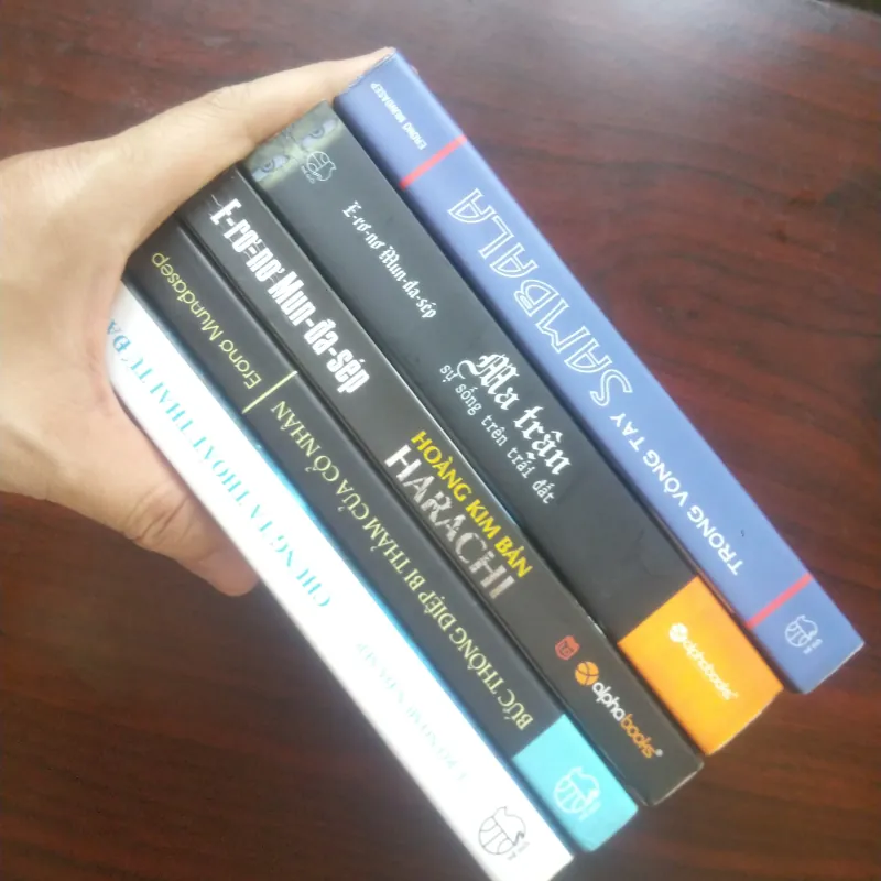 [Bộ Sách Hiếm] Chúng Ta Thoát Thai Từ Đâu + Thông Điệp Bi Thảm + Hoàng Kim Bảng + Shambala 797699