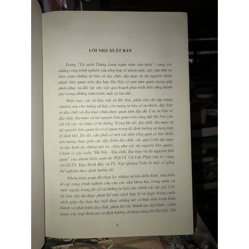 Hà Nội địa chất, địa mạo và tài nguyên liên quan - Vũ Văn Phái 734535