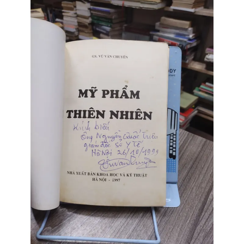 Sách: Mỹ phẩm thiên nhiên - GS. Vũ Văn Chuyên (A2) 578121