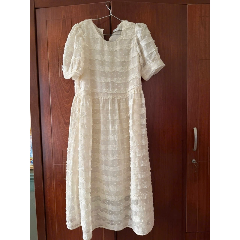 Váy dạo phố size M còn mới  528572