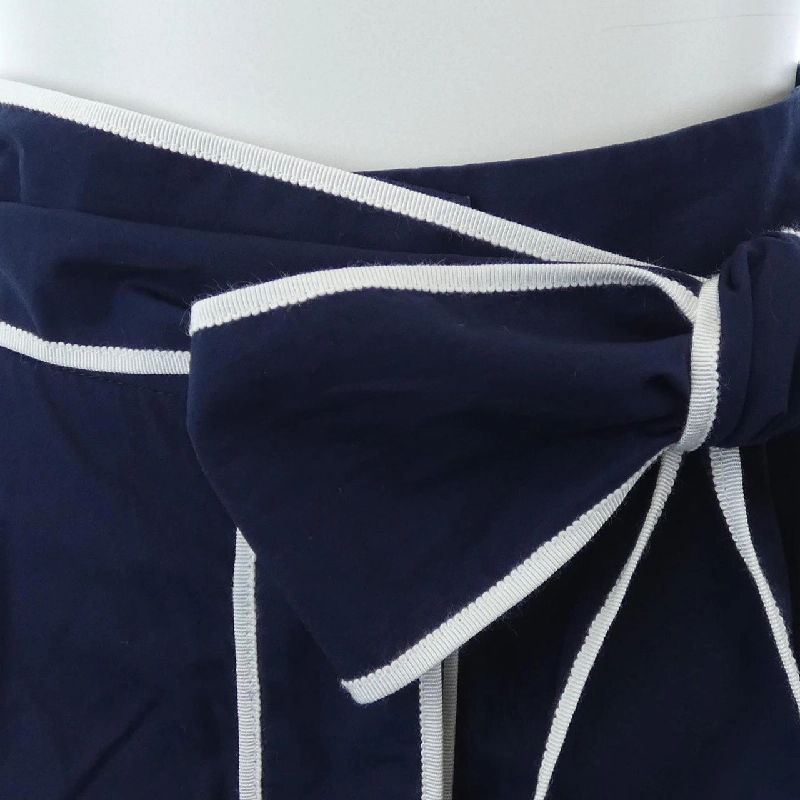 Chân váy CAROLINA HERRERA - Hàng hiệu Authentic 819743