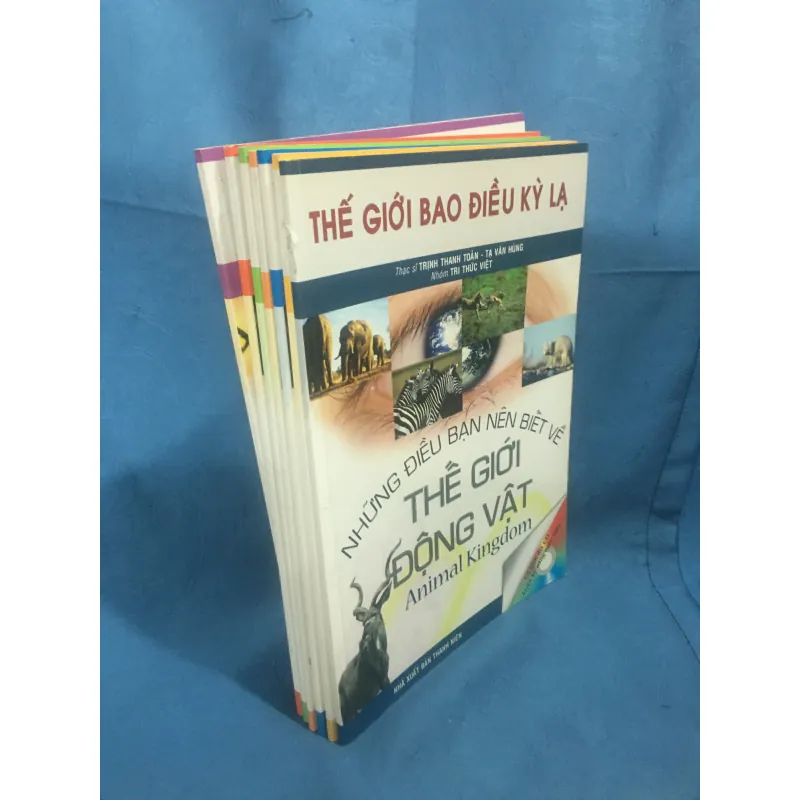 Thế giới bao điều kỳ lạ - 7 cuốn 1000352