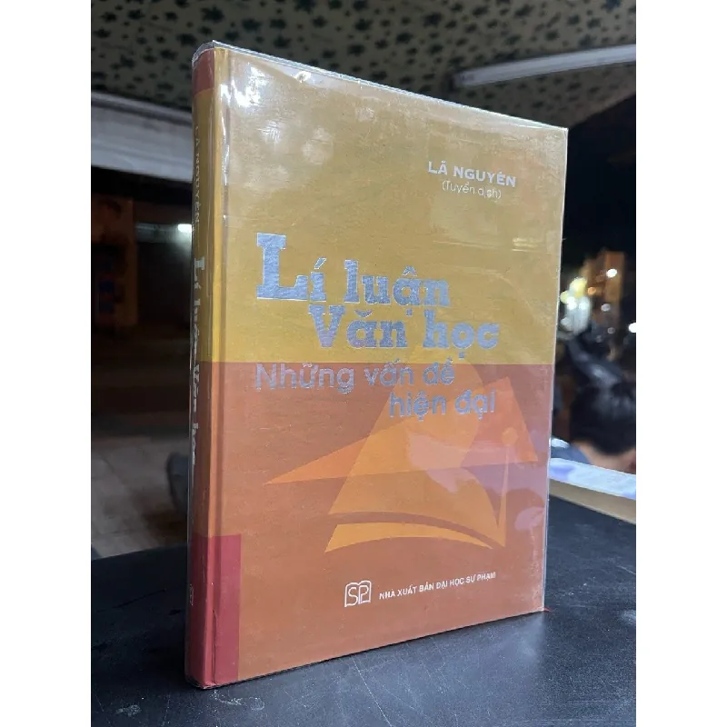 Lí luận văn học: những vấn đề hiện đại - Lã Nguyên 696995