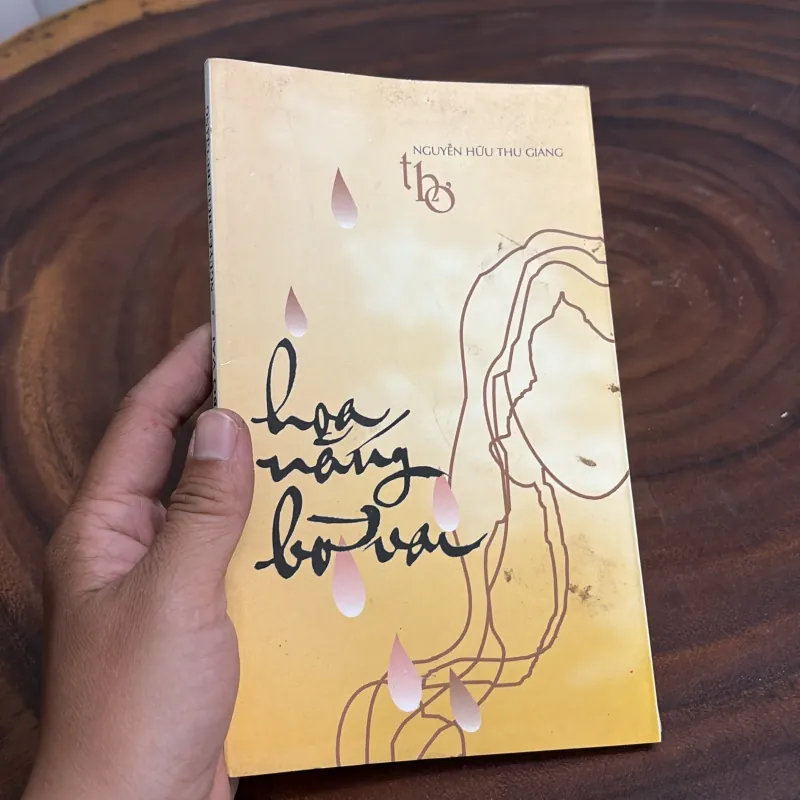 II Thơ: Hoa Nắng Bờ Vai - Nguyễn Hữu Thu Giang - 2000 1001908