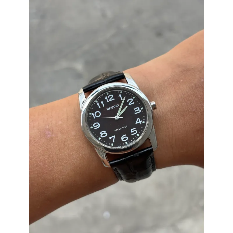 Đồng hồ pin năng lượng ánh sáng Nhật  1010991