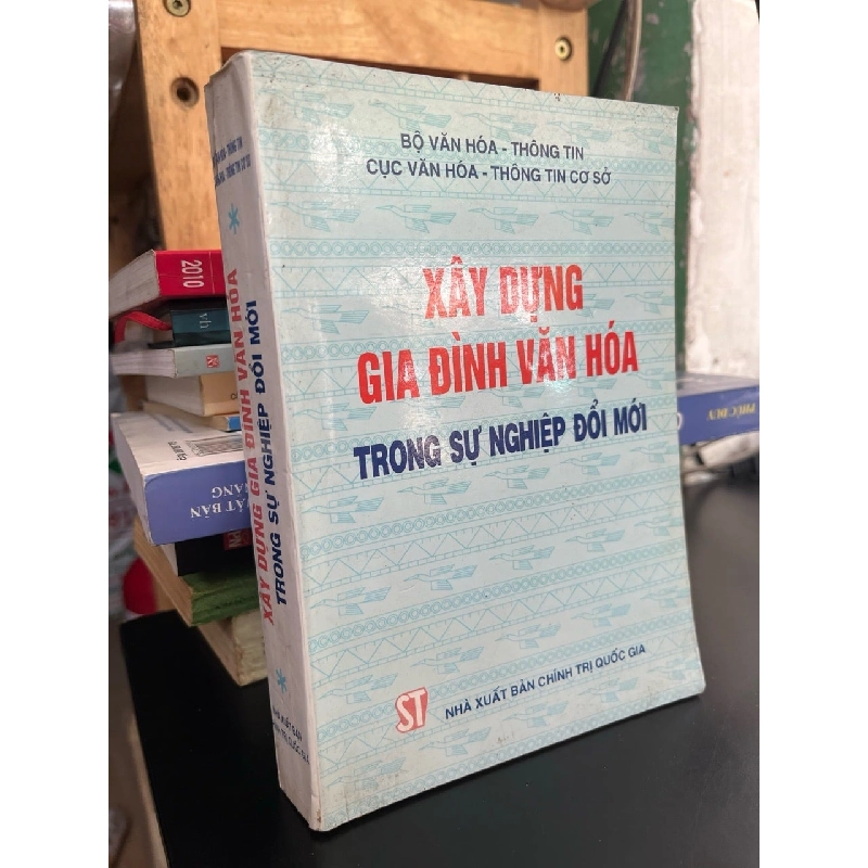 Xây dựng gia đình văn hoá trong sự nghiệp đổi mới 785061