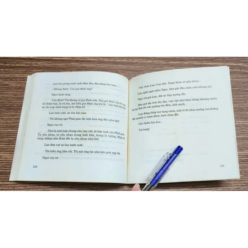 HỒN BƯỚM MƠ TIÊN - Khái Hưng 1010369