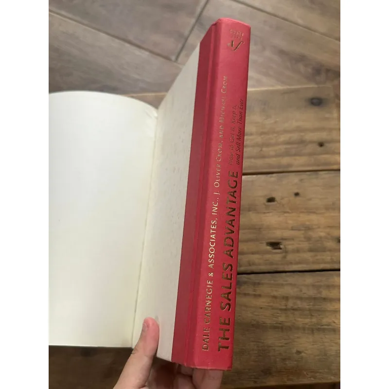 The Sales Advantage - J. Jeffrey Pfeiffer 730867