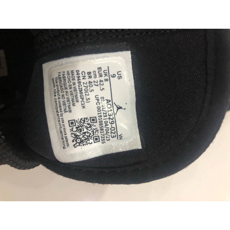 Pass đoi Jordan order lộn size,moi 100% 323883