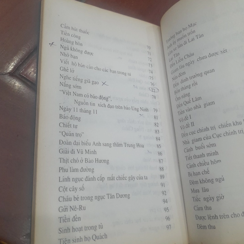 Hồ Chí Minh - NHẬT KÝ TRONG TÙ và những bài thơ khác 460056