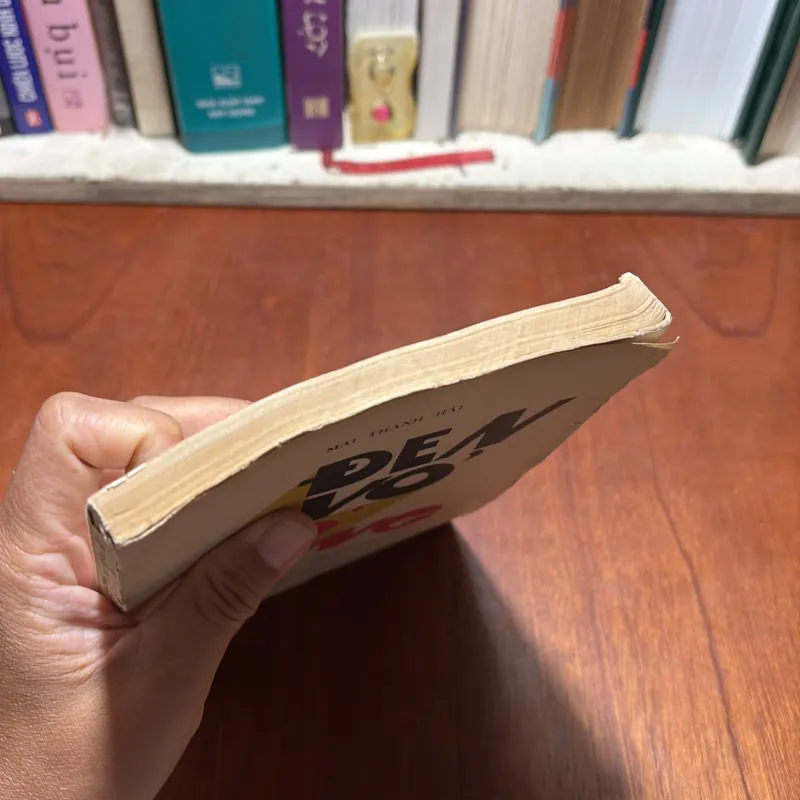 [Sách 8x] - II Truyện Tình Báo: Đen Vỏ Đỏ Lòng (Tập 2) - Mai Thanh Hải - 1988 927341